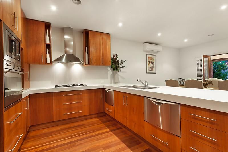 Outdated kitchen cabinetry before kitchen renovation in Moonee Ponds Melbourne Victoria